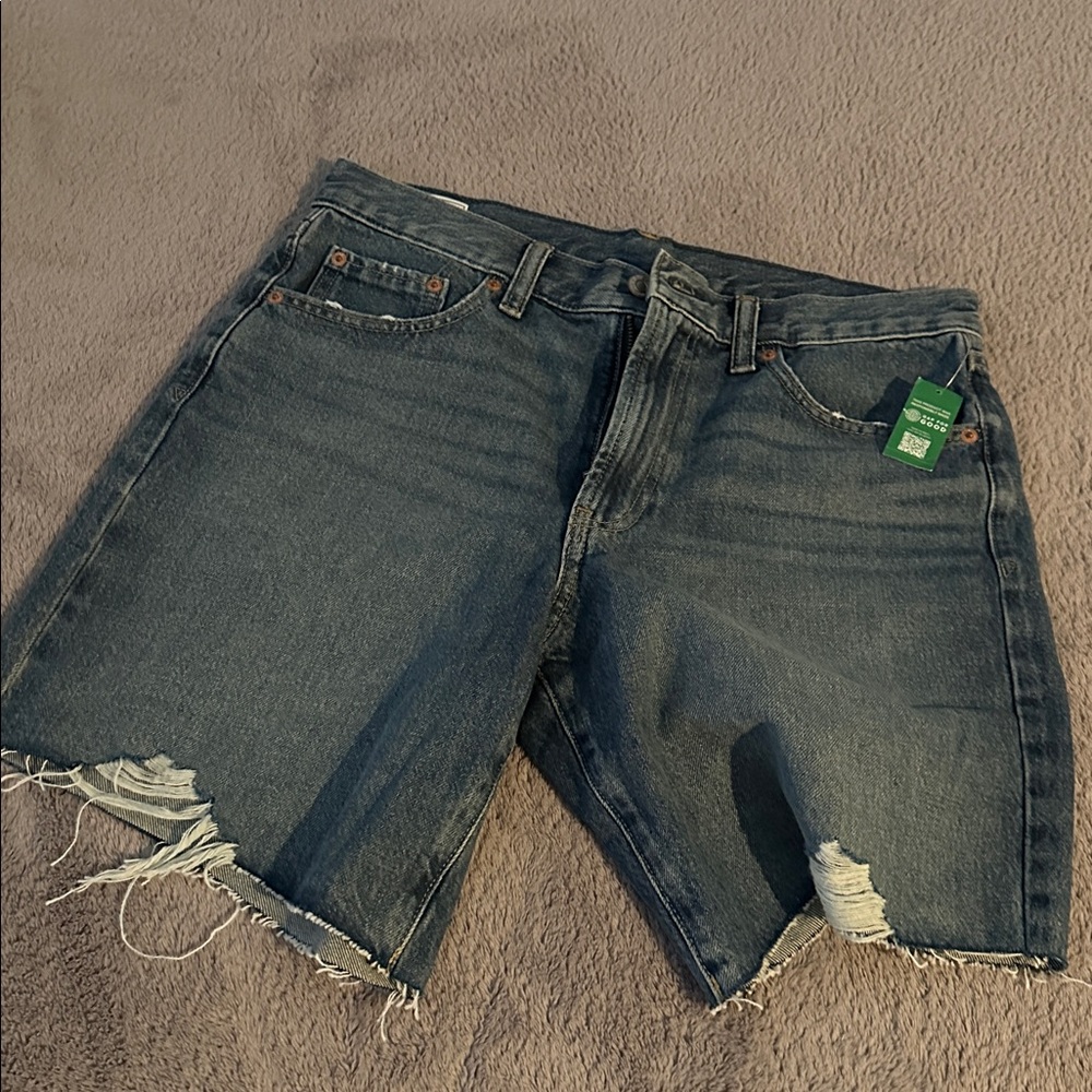 NWT GAP denim loose distressed mid rise Bermuda shorts size 28